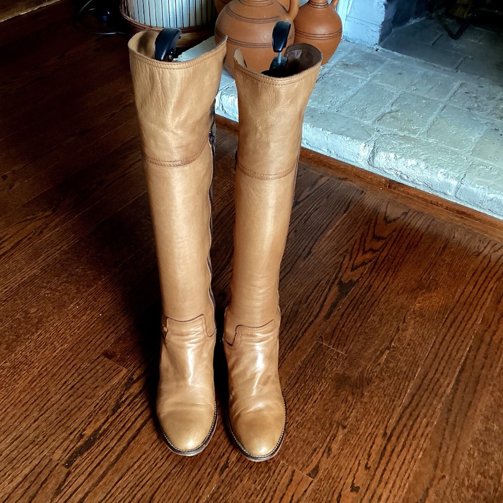 Italian leather knee high boots Size 38 European (I wear a 7.5 or 8 Wide U.S.)